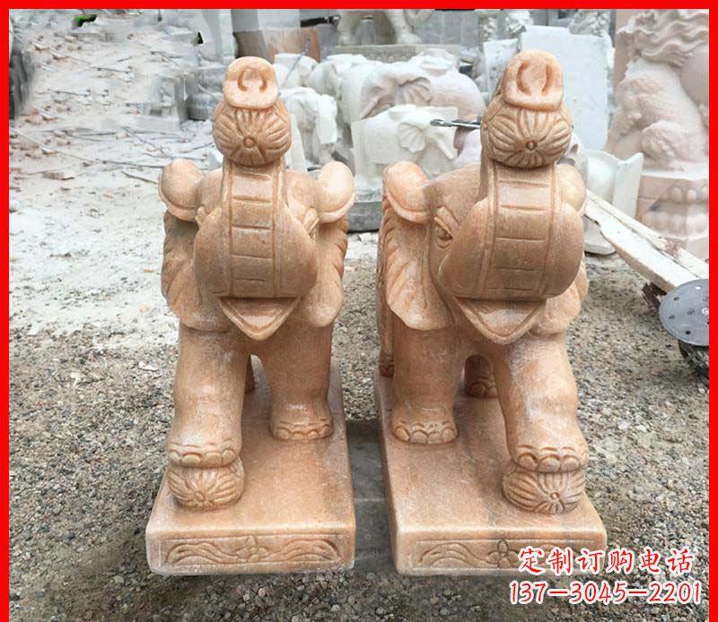 岳阳鼻卷绣球的小象石雕