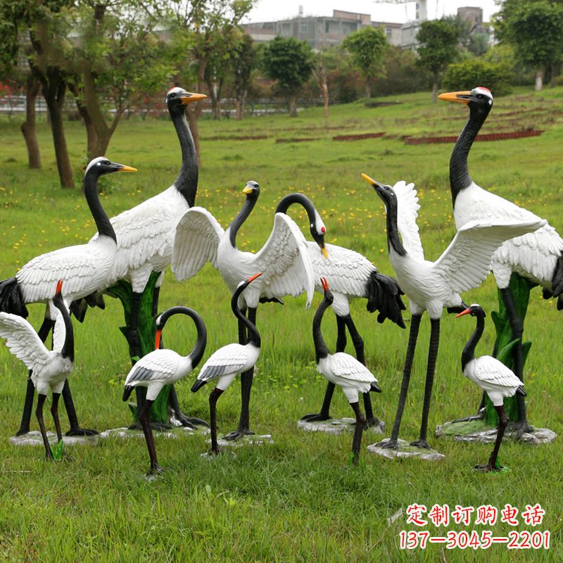 岳阳玻璃钢仿真仙鹤雕塑-公园草坪草丛动物摆件