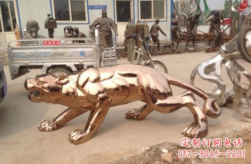 岳阳不锈钢豹子雕塑精美绝伦