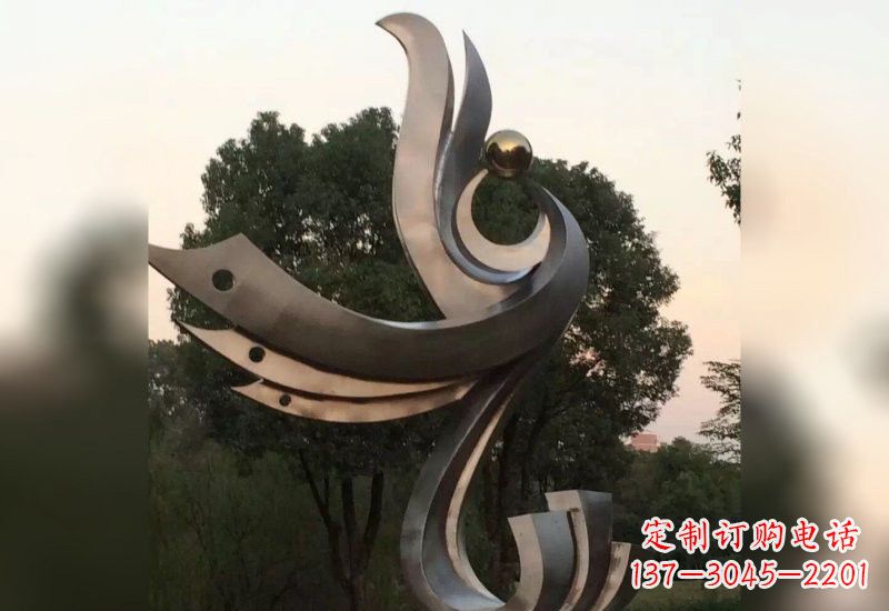 岳阳不锈钢凤凰雕塑象征着活力与美丽