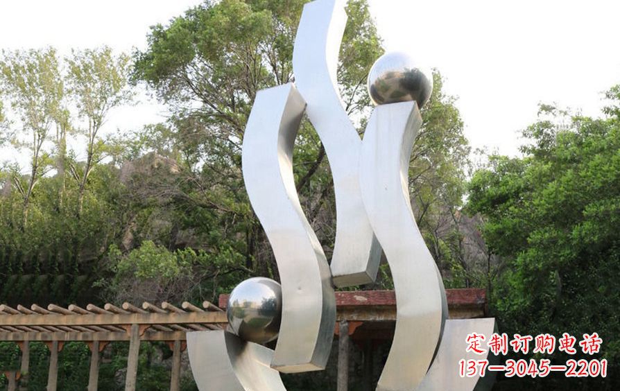 岳阳不锈钢飘带雕塑美化小区景观