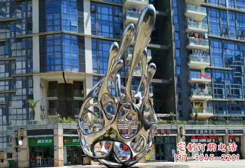 岳阳不锈钢龙雕塑——象征着力量与灵气