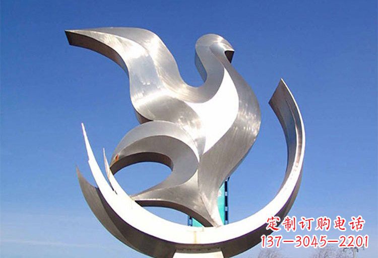 岳阳不锈钢鸽子雕塑象征着和平