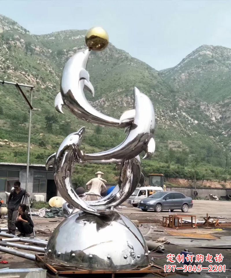 岳阳海豚雕塑不锈钢的精美艺术