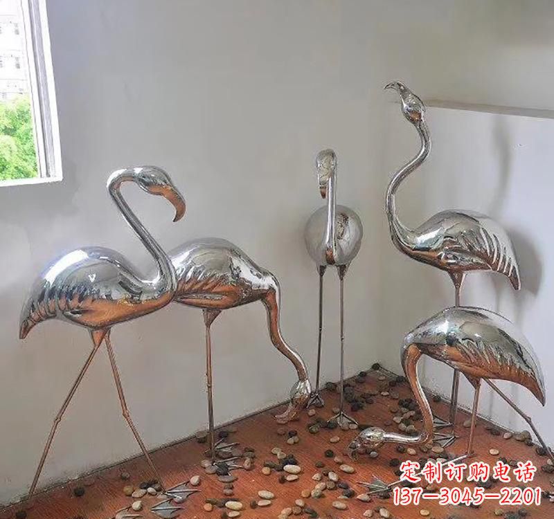 岳阳不锈钢火烈鸟象征勇气与活力