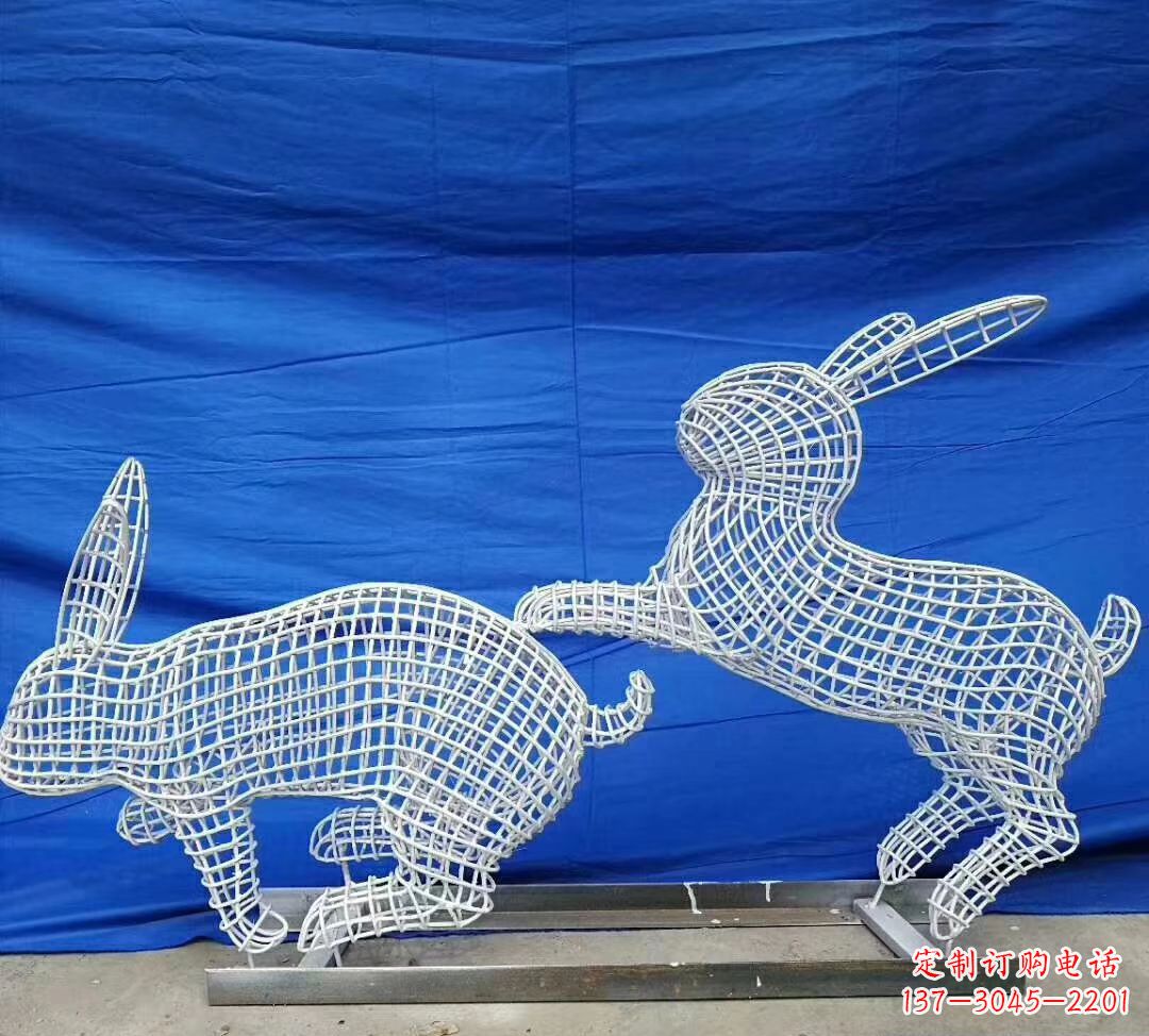 岳阳不锈钢镂空兔子精美雕塑展现可爱
