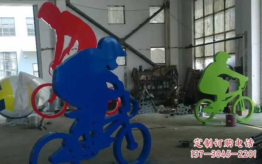 岳阳不锈钢骑自行车的运动雕塑