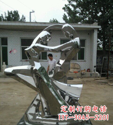岳阳浪漫的不锈钢情侣雕塑