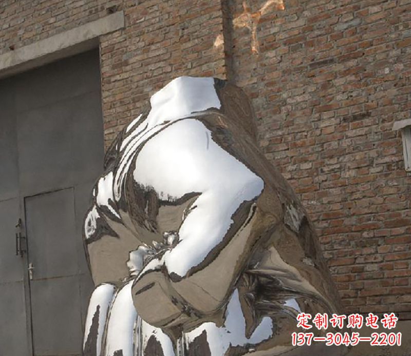 岳阳不锈钢拳头雕塑