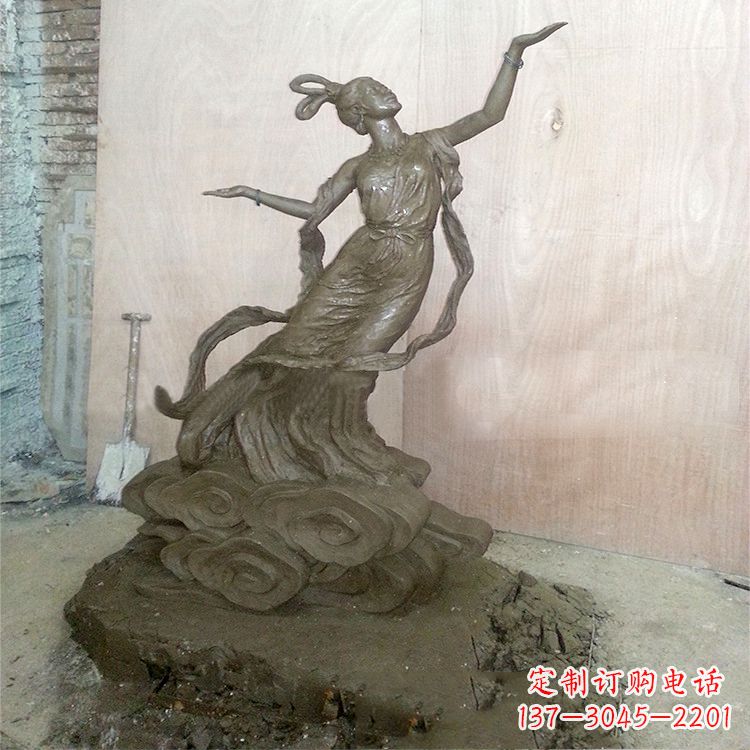 岳阳嫦娥雕塑泥稿