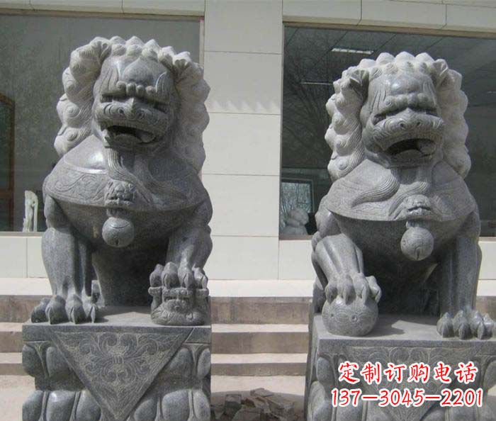 岳阳大理石雕刻的狮子雕塑