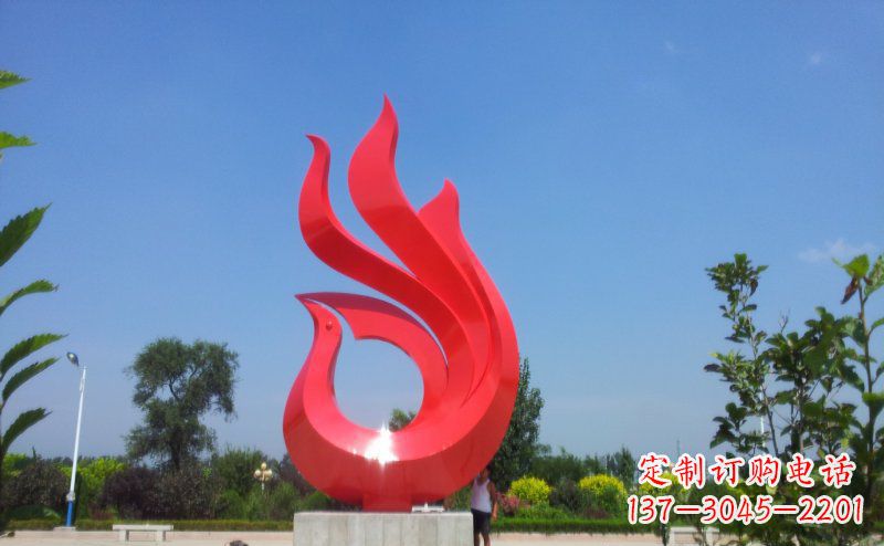 岳阳艺术荟萃的凤凰雕塑