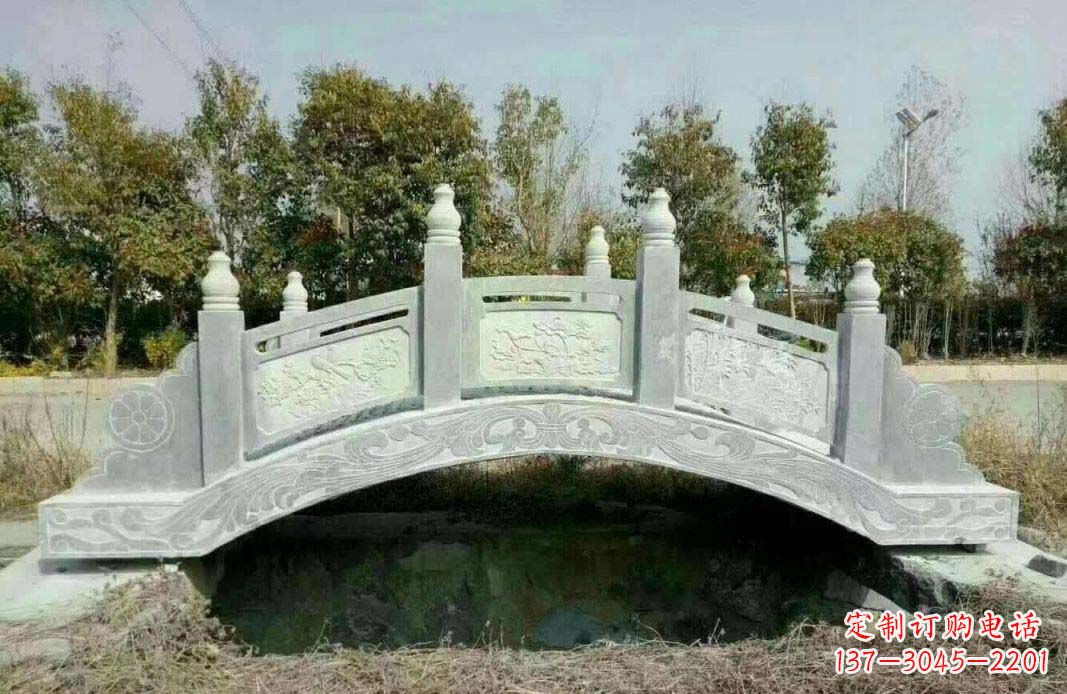 岳阳公园大理石桥雕塑