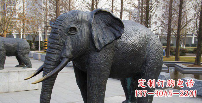 岳阳精致精美的大象公园雕塑