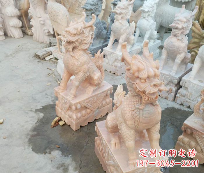 岳阳华丽夺目,雕琢精美的麒麟石雕