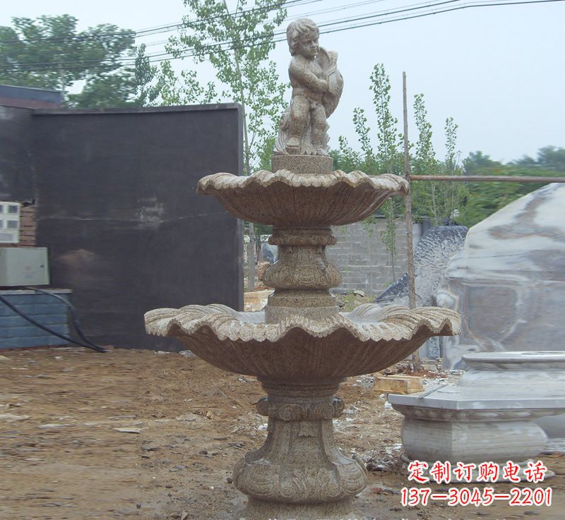 岳阳双手捧钵的石雕佛像