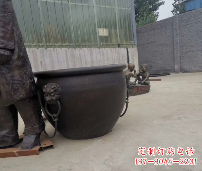 岳阳水缸铜雕塑 (2)