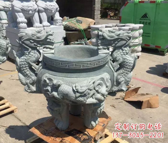 岳阳寺庙景观青石龙头香炉石雕 (2)