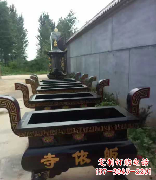 岳阳寺庙四足方形香炉铜雕