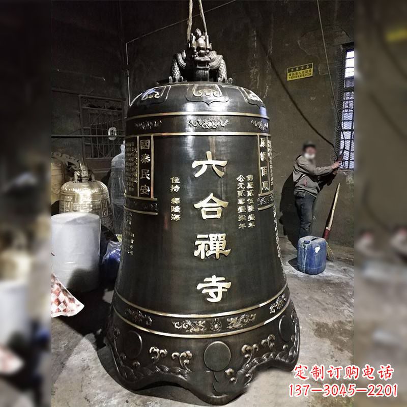岳阳寺院铸铜铜钟