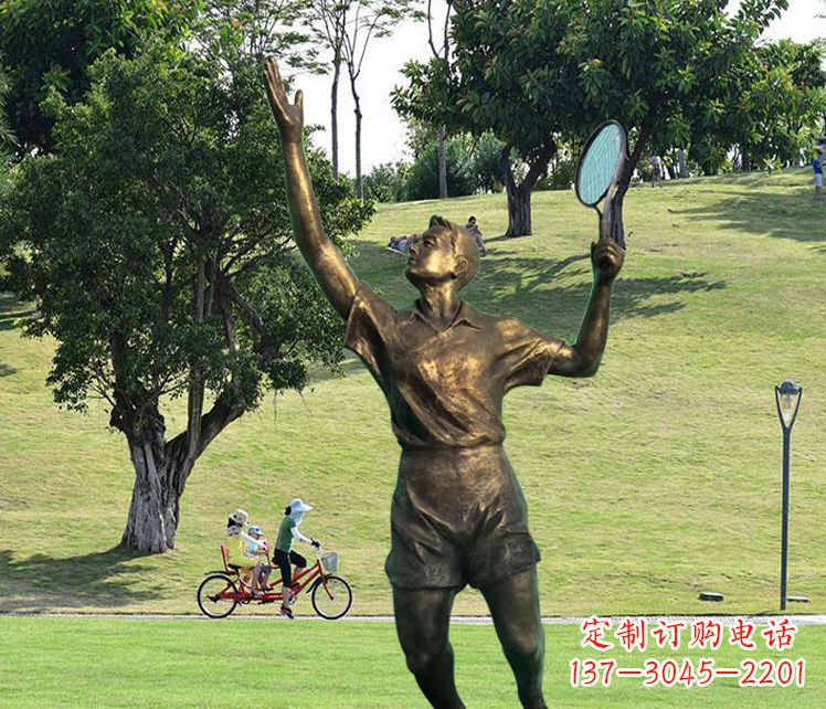 岳阳铜雕打羽毛球人物