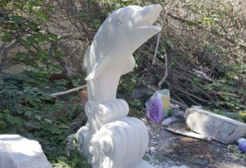 岳阳海豚雕塑：悠闲无比的精灵