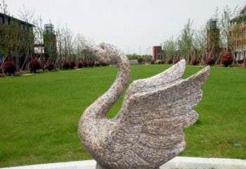 岳阳优雅迷人的天鹅雕塑