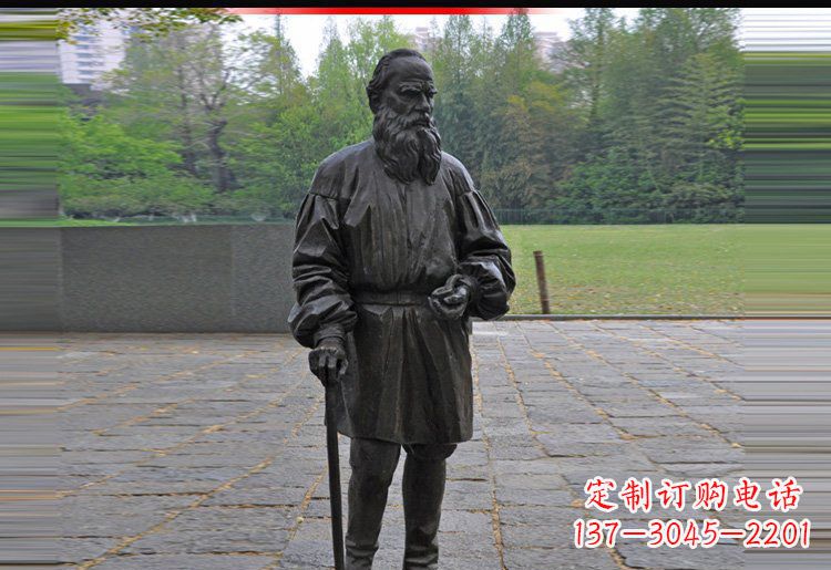 岳阳西方名人托尔斯泰铜雕