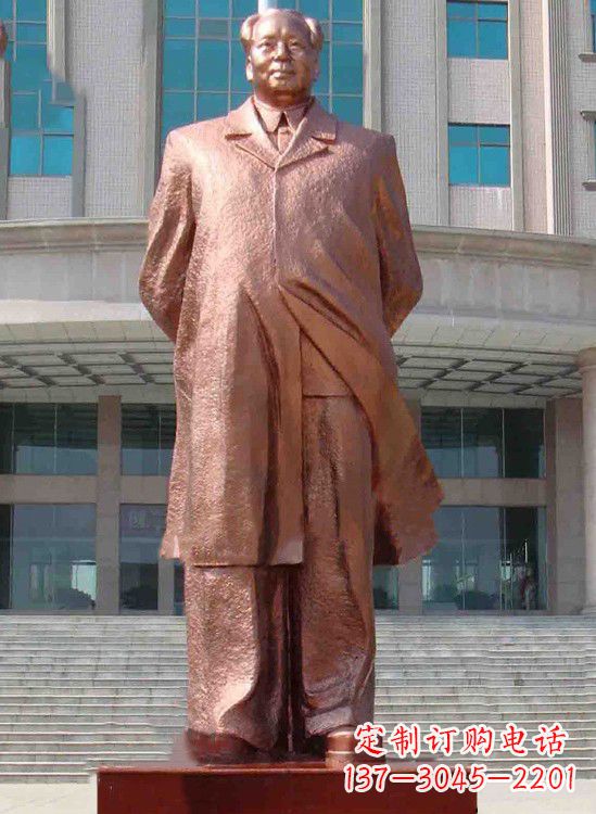 岳阳校园毛主席铜像
