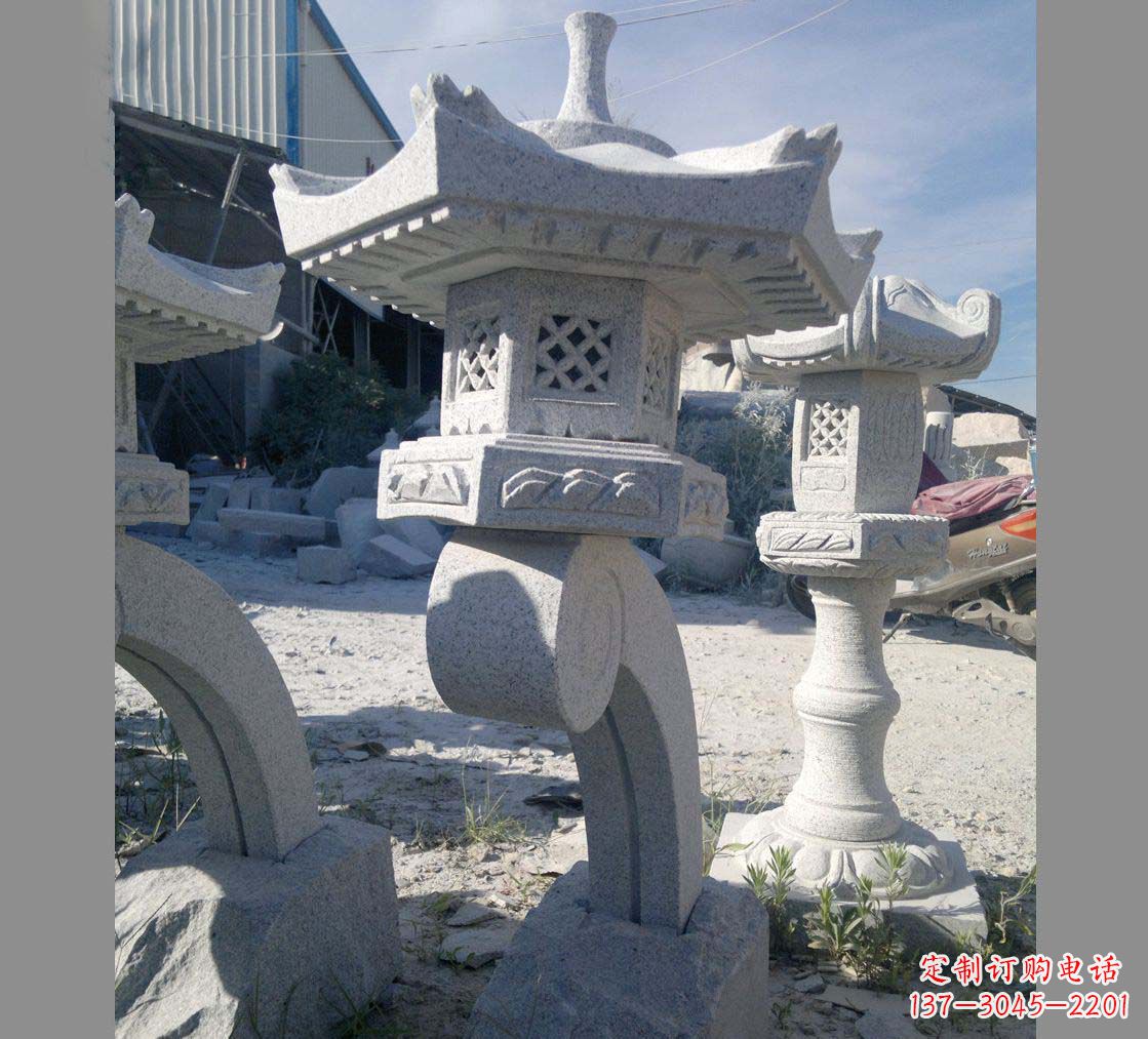 岳阳园林景观草坪石灯雕塑