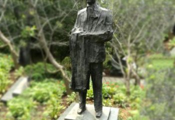 岳阳徐悲鸿雕塑著名奔马画家公园铜雕像