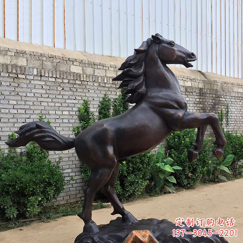岳阳铸铜马儿雕塑