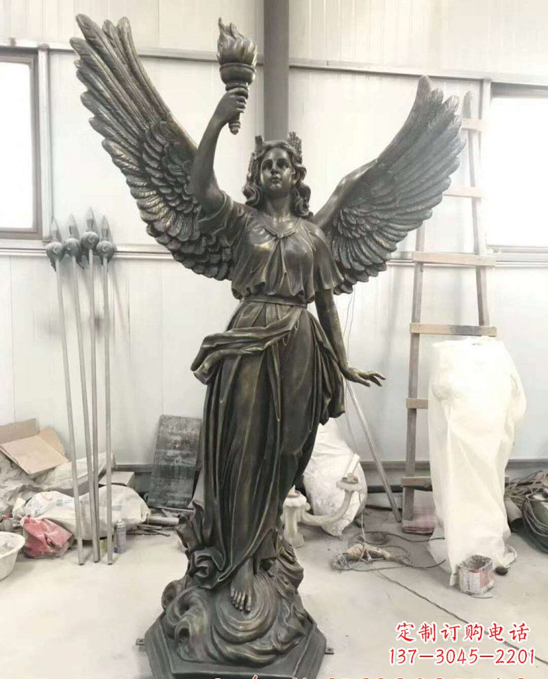 岳阳自由女神像铜雕